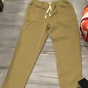 New with tags, universal thread olive green sweatpants size medium